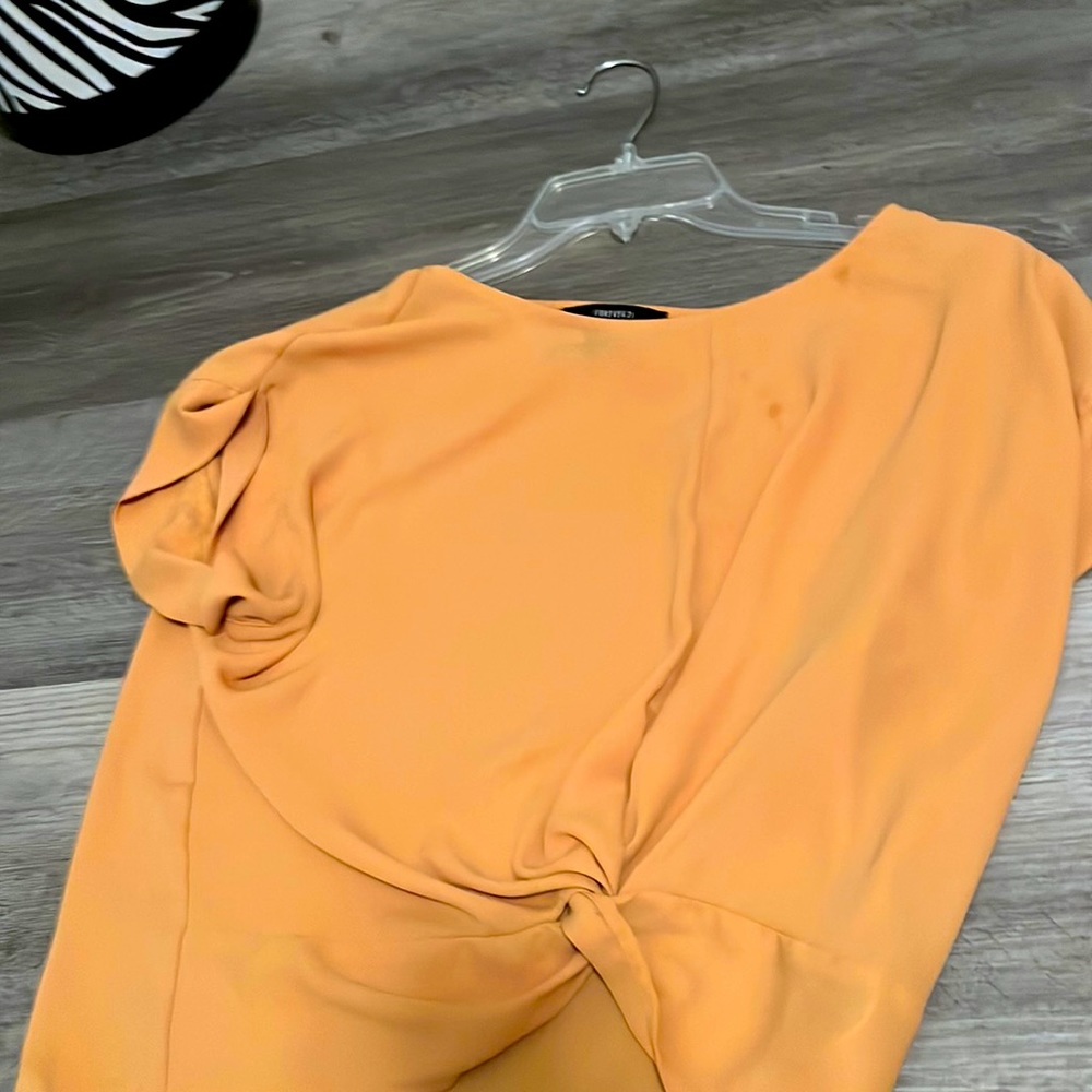 yellow sleek top